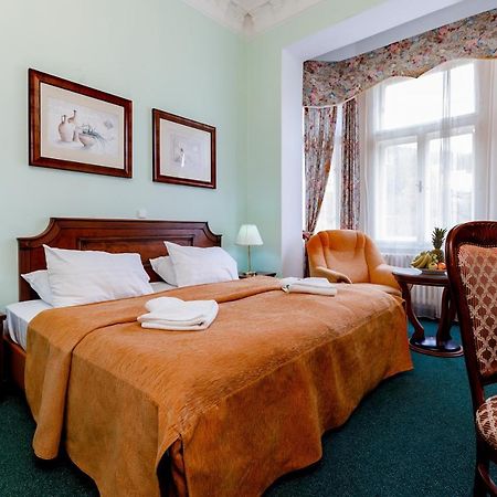 Hotel Ester Karlovy Vary Ngoại thất bức ảnh