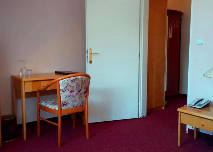 Hotel Ester Karlovy Vary Ngoại thất bức ảnh