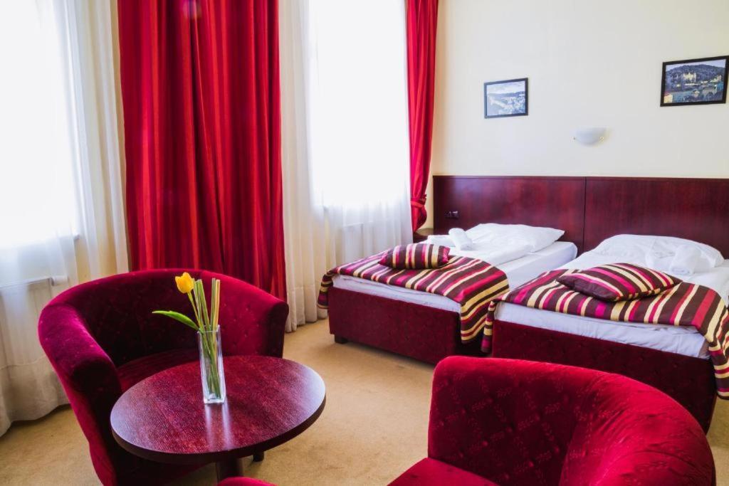 Hotel Ester Karlovy Vary Ngoại thất bức ảnh