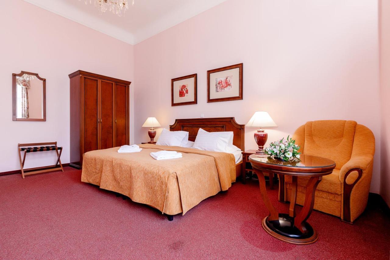 Hotel Ester Karlovy Vary Ngoại thất bức ảnh