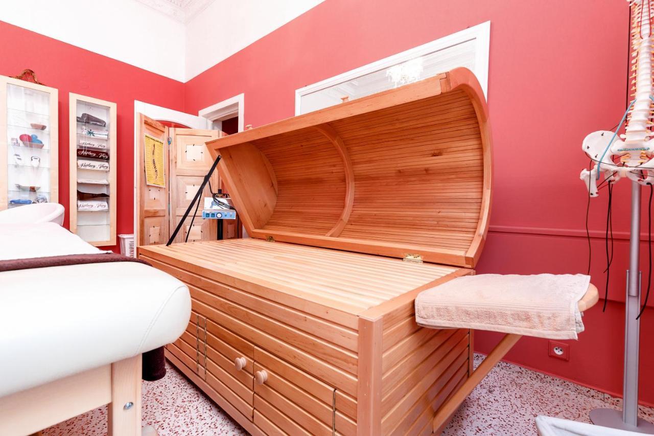 Hotel Ester Karlovy Vary Ngoại thất bức ảnh