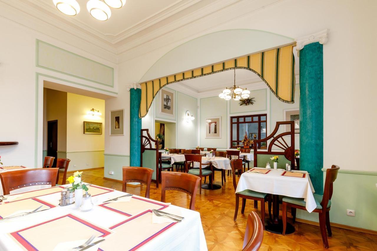 Hotel Ester Karlovy Vary Ngoại thất bức ảnh