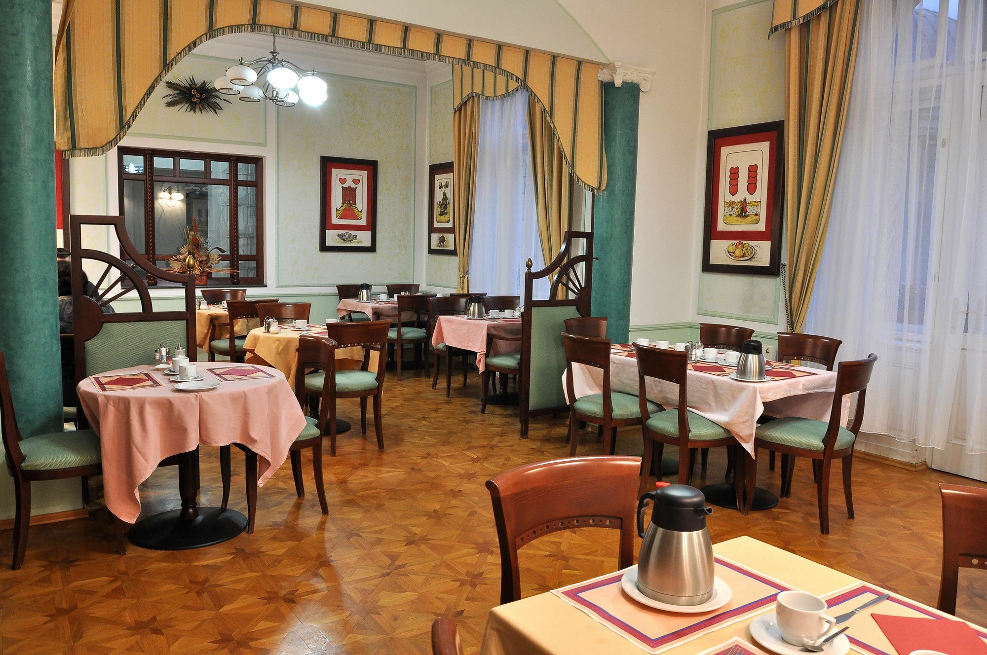 Hotel Ester Karlovy Vary Ngoại thất bức ảnh